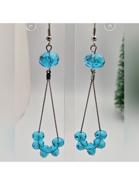 ✨2/$10✨ Aqua Blue Crystal Dangle Earrings 3" Silver Hooks